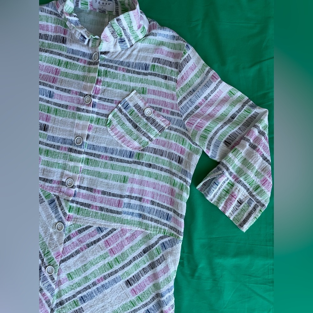 TERRA SJ Apparel  Size S 3/4 Sleeve Button Down collared asymmetrical pockets - Picture 4 of 8